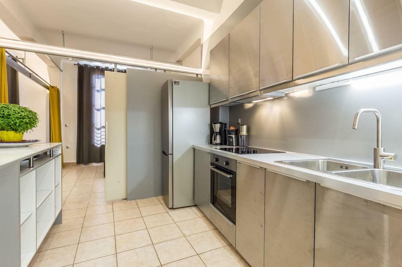 Renovated Loft At The Center Of Monastiraki Lägenhet Aten Exteriör bild